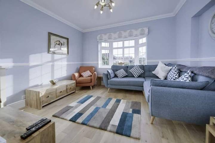 Holiday home for 11 people, with garden in Rustington