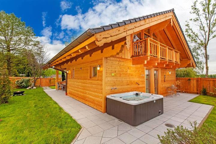 Ferienwohnung für 2 Personen, mit Whirlpool und Terrasse sowie Garten und Pool in Ainring - 3