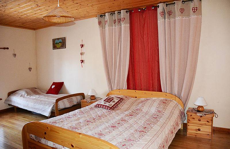 La Source de Miss Terre in Saffloz, Jura Francais