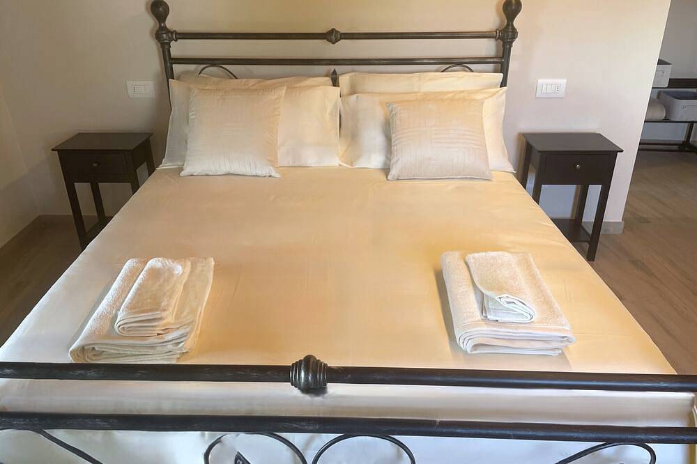 Ganze Wohnung, Das Cottage von Borgo Alba_Charme in Corte Storica in Polpenazze del Garda, Gardasee-Berge