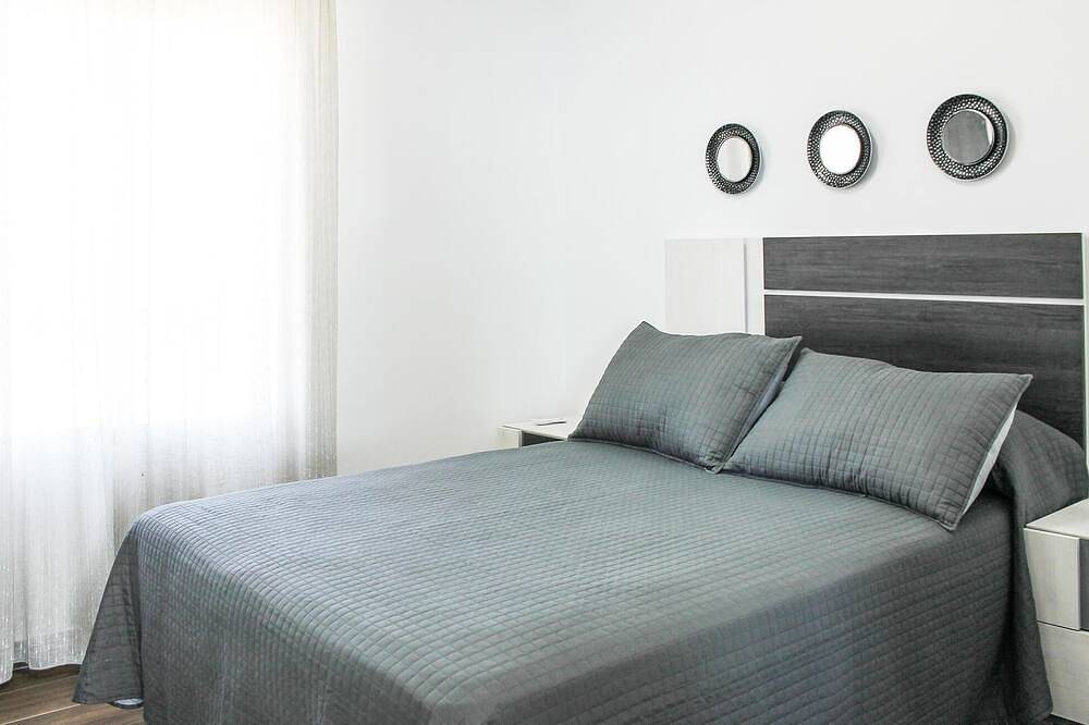 Entire apartment, Gorgeous apartment in Elche with house sea view in Los Arenales del Sol, Elche