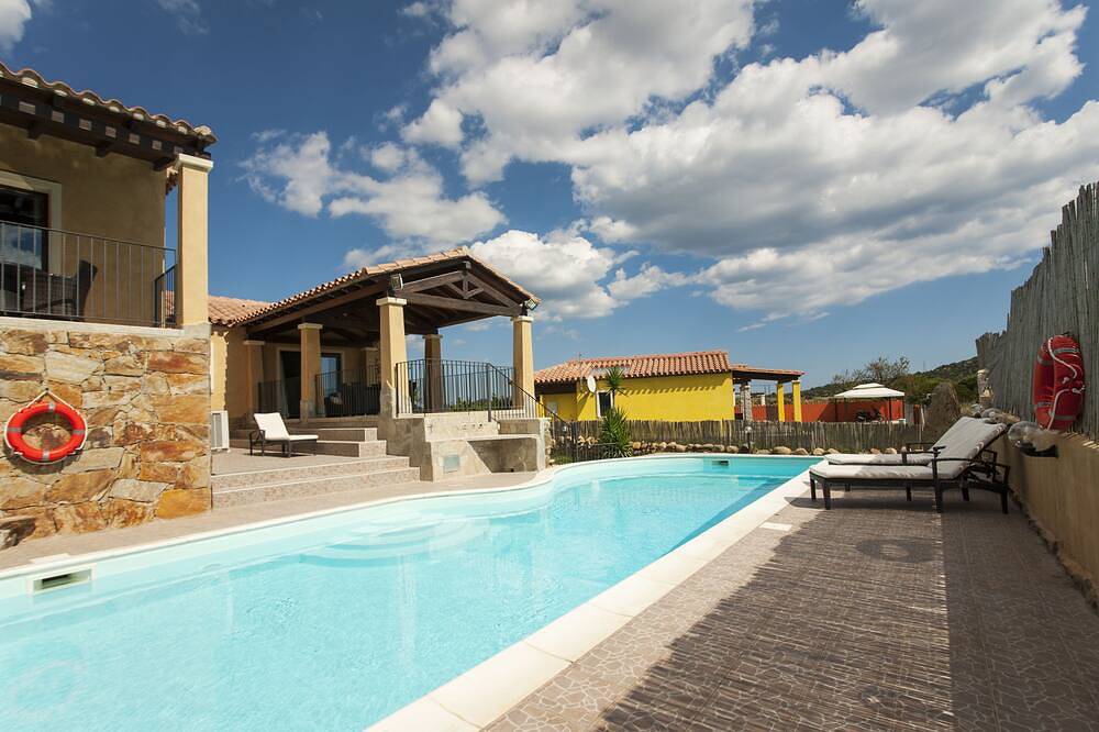 Villa Santa Pazienza in Genna Spina, Castiadas