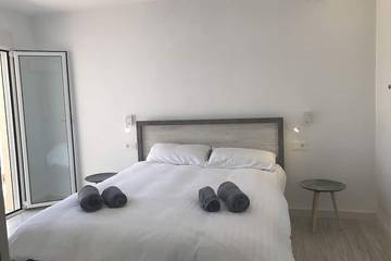 Cheap Villa for 8 People in El Chaparral, Torrevieja, Photo 1