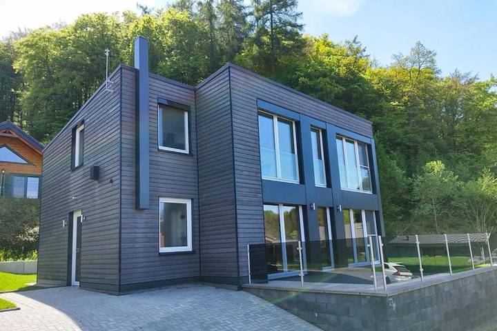 Ferienwohnung für 4 Personen, mit Ausblick und Seeblick sowie Terrasse, mit Haustier in Rieden (Eifel)