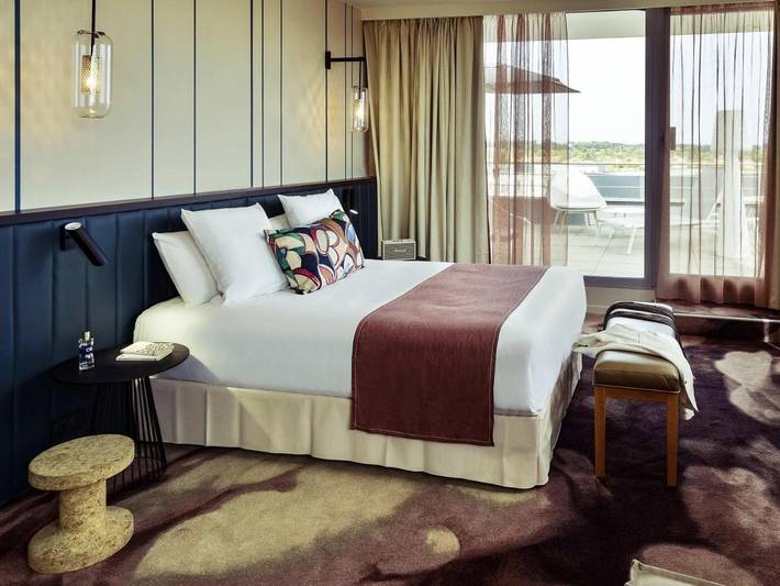 Hôtel pour 2 personnes, avec jardin et piscine à Genas - 3