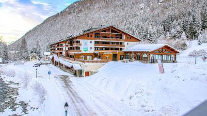 Gîte pour 6 personnes, avec piscine et balcon/terrasse à Vallorcine