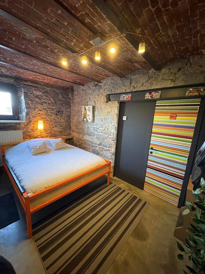 Location de vacances pour 2 personnes, avec terrasse et jardin à Couvin