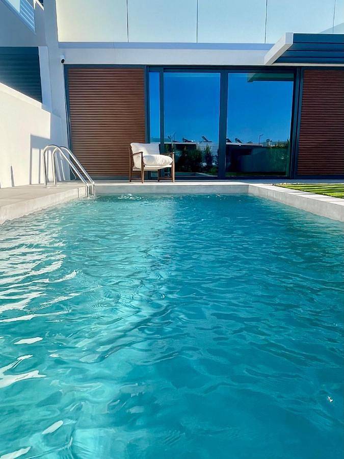 Villa für 15 Personen, mit Ausblick und Garten sowie Pool - 1