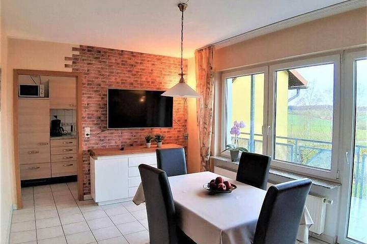 Ferienwohnung für 5 Personen, mit Balkon und Garten