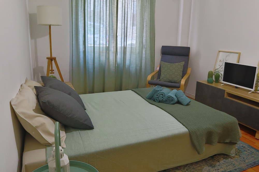 Geheel appartement, Central Renovated Apartment in Principe Real in Lapa, Lissabon