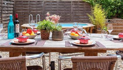Gîte pour 8 personnes, avec piscine et jardin à Félines-Minervois