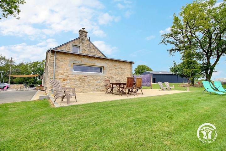 Gîte pour 4 personnes, avec Terrasse et Jardin à Questembert