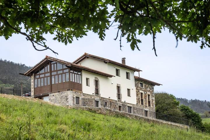 Casa rural para 6 personas, con jardín y vistas en Salas - 2
