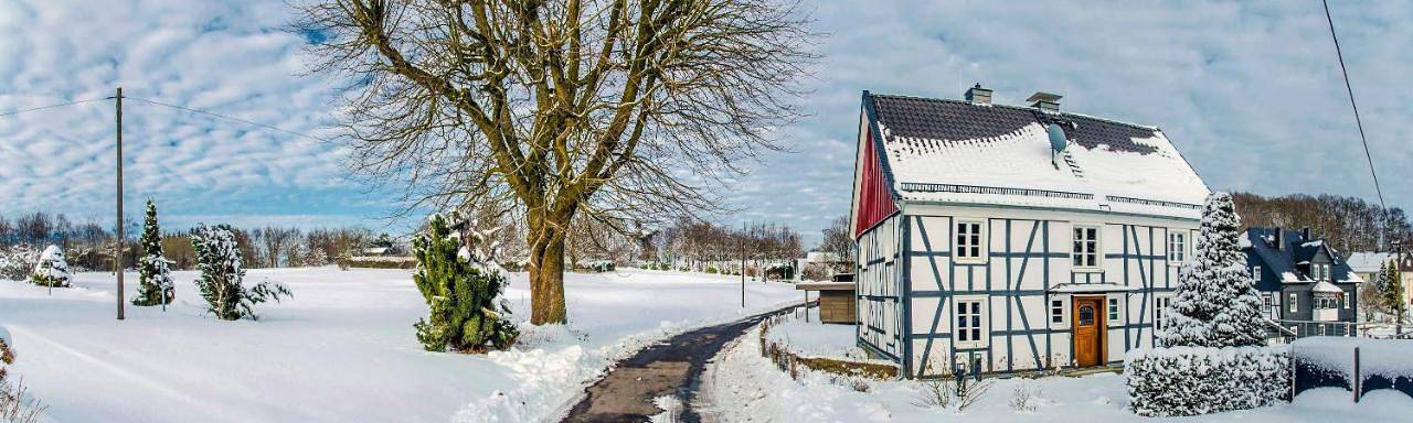 Ferienhaus für 8 Personen, mit Whirlpool und Garten sowie Sauna in Reichshof - 3