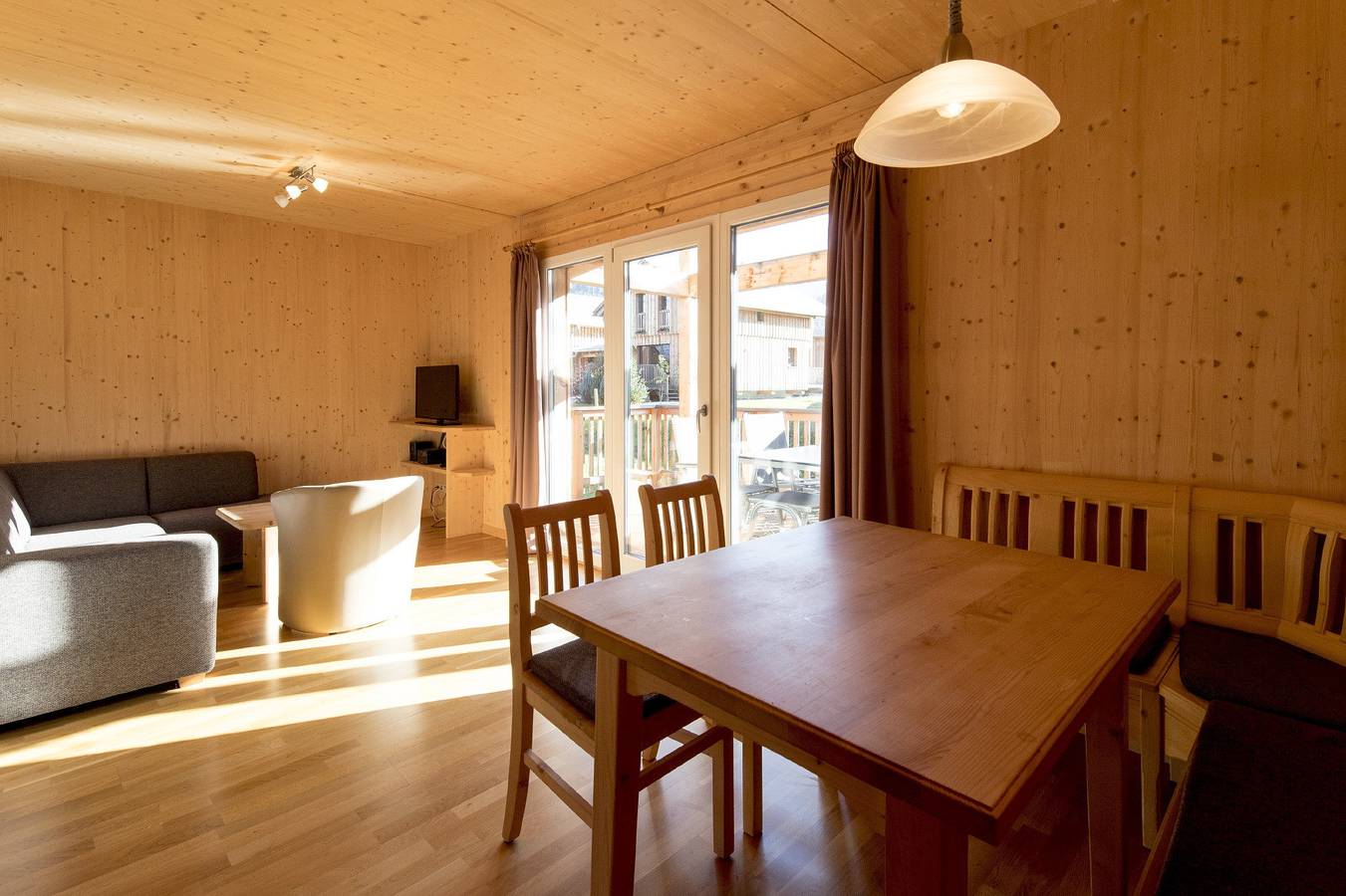 Chalet # 9 mit 2 Schlafzimmern & Ir-Sauna in St. Georgen ob Murau, Sankt Georgen am Kreischberg