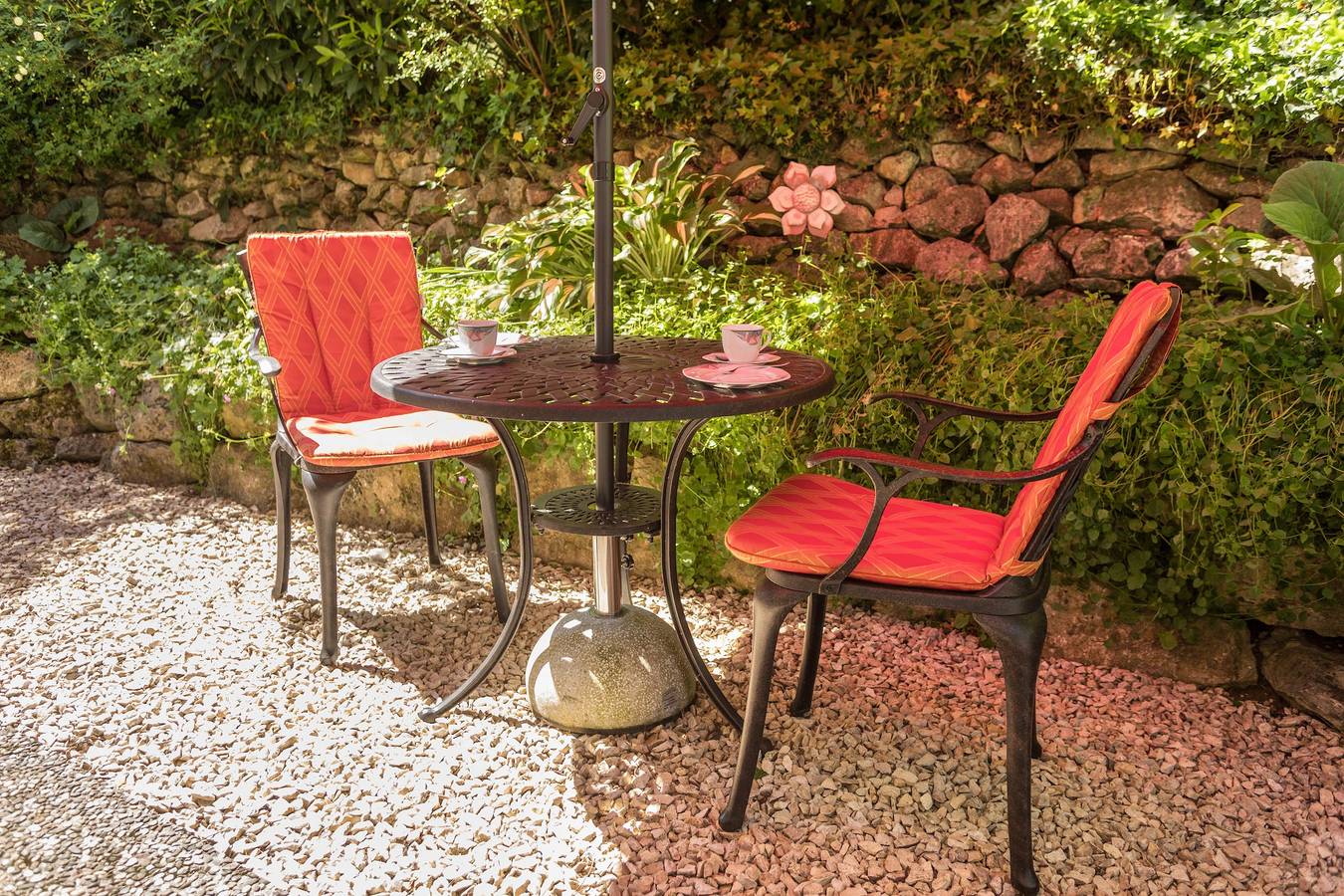 Ganze Wohnung, Apartment im Haus Sonnenschein mit Terrasse, Garten & Wlan, 10 km zum Bodensee  in Bermatingen, Region Bodensee-Oberschwaben