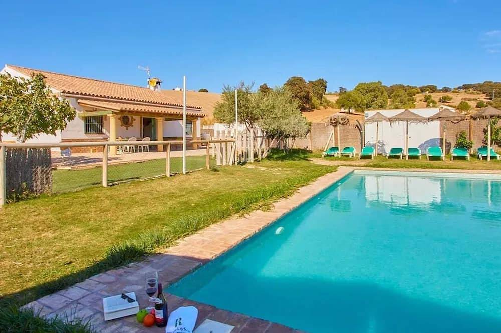 Homerez - Luxuriöse Villa in Prado del Rey mit privatem Pool in Prado del Rey, Pueblos Blancos