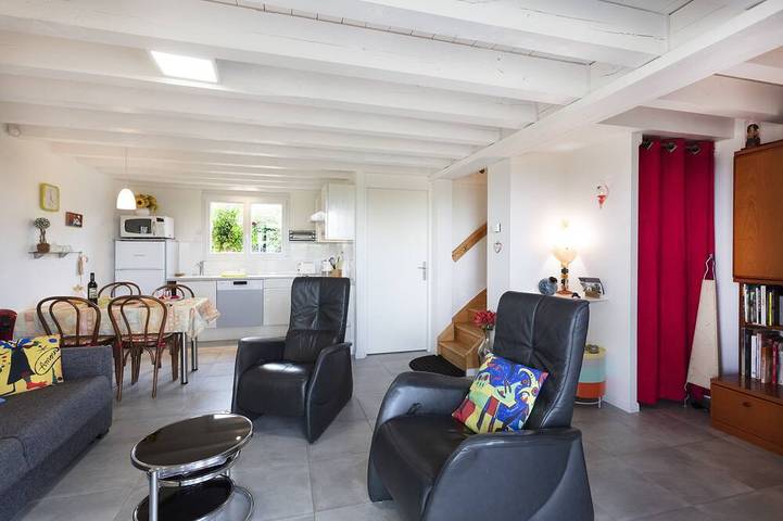 Location de vacances pour 4 personnes, avec Jacuzzi ainsi que Terrasse et Jardin à Ambres