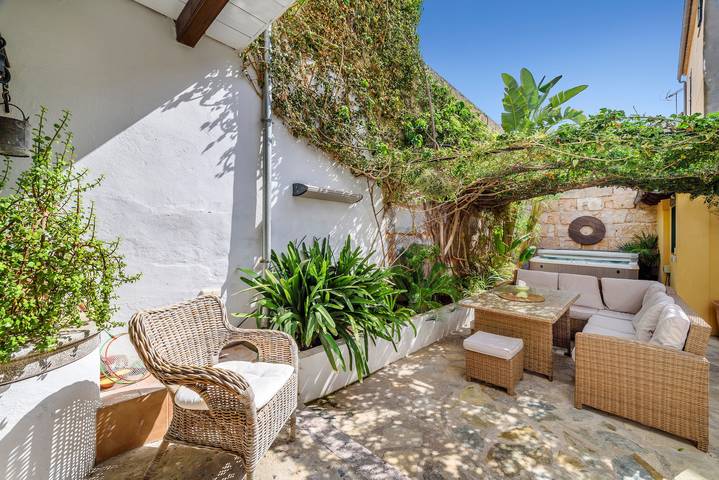 Casa rural para 8 personas, con jacuzzi y jardín en Alcudia Casco Antiguo - 2