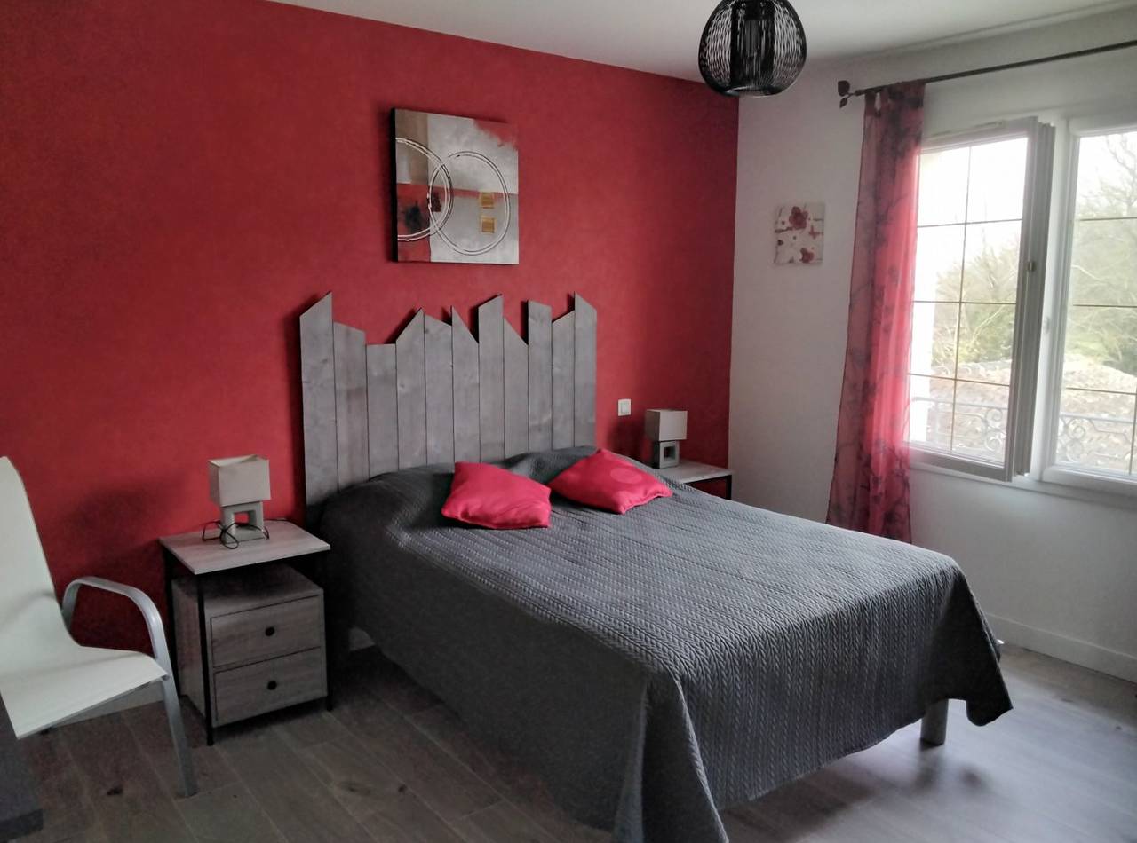 Les Écureuils - Chambre Vermeil in Saint-Laurent-de-la-Prée, Région de Rochefort