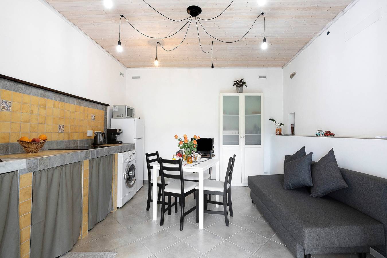 Appartement entier, Appartement de vacances "Cà Gianca" avec vue sur les montagnes & Wi-Fi in Riccò del Golfo di Spezia, Riviera di Levante