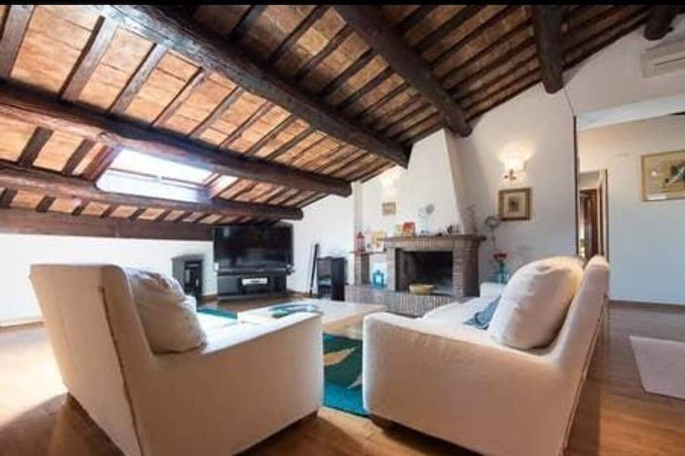 Entire apartment, The Paper House in Orvieto, Terni Province