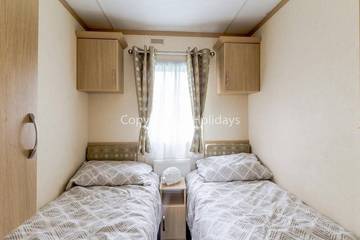 Glamping for 8 People in Point Clear, St Osyth, Photo 3