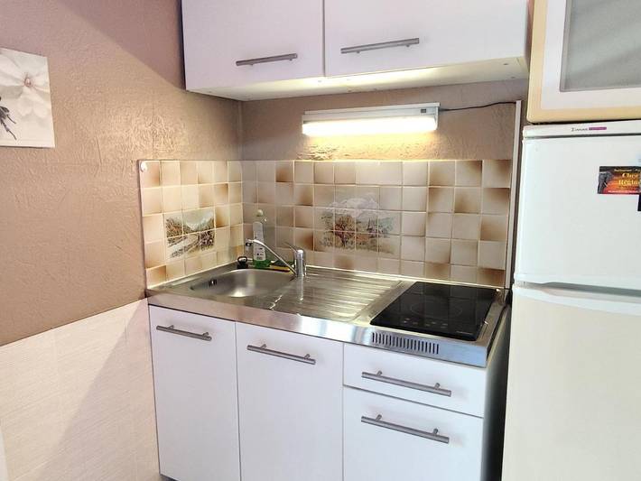 Gîte pour 2 personnes, avec piscine ainsi que jardin et vue à Bendejun - 4