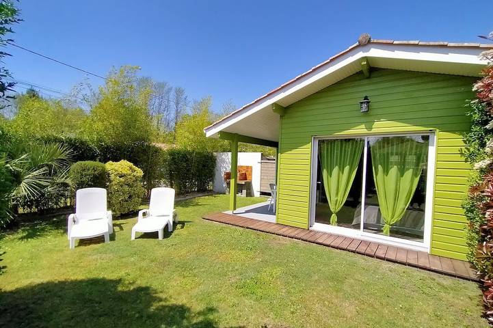 Gîte pour 2 personnes, avec Terrasse et Jardin à Brach
