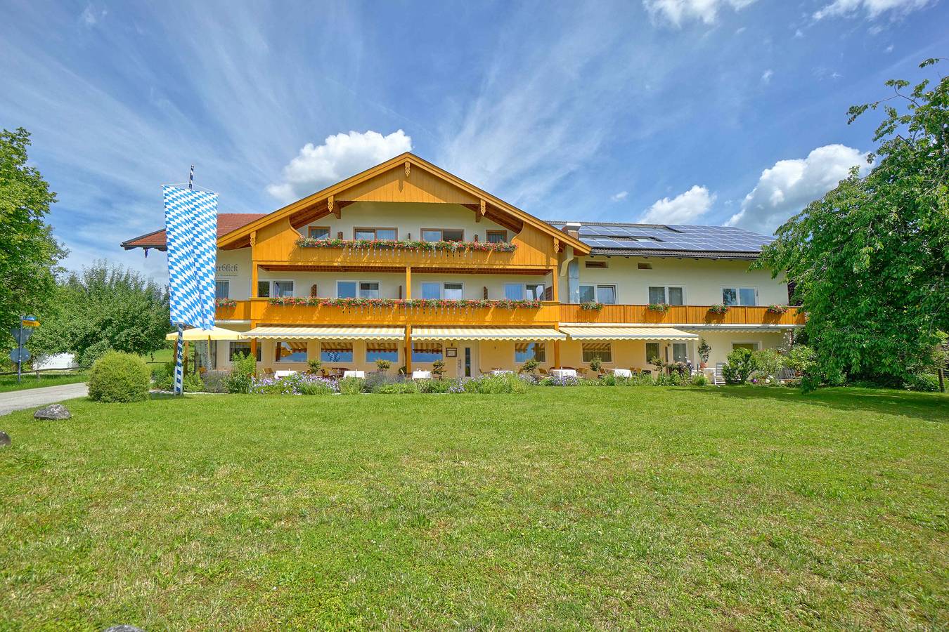 Haus Klosterblick - Ferienwohnung mit Ostbalkon 130qm in Seeon, Seebruck