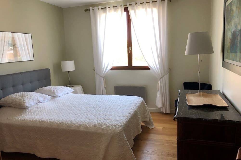 Villa de charme,  magnifique terrain arboré. Piscine, wifi. Classée 4 étoiles in Jard-sur-Mer, Vendée