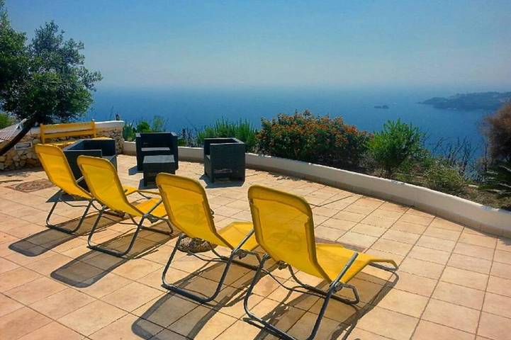 Ferienhaus für 6 Personen, mit Terrasse und Garten sowie Whirlpool in Ponza - 3