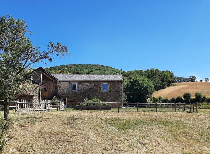Gîte pour 6 personnes, avec jacuzzi ainsi que jardin et terrasse, animaux acceptés dans l' Aveyron - 4