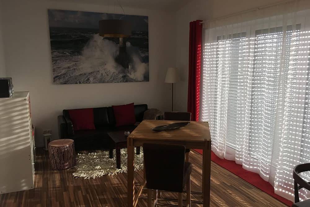 Ganze Wohnung, Hochwertige 1 1/2-Zimmer-Whg. mit Seesicht und großer Terrasse! in Allensbach, Untersee