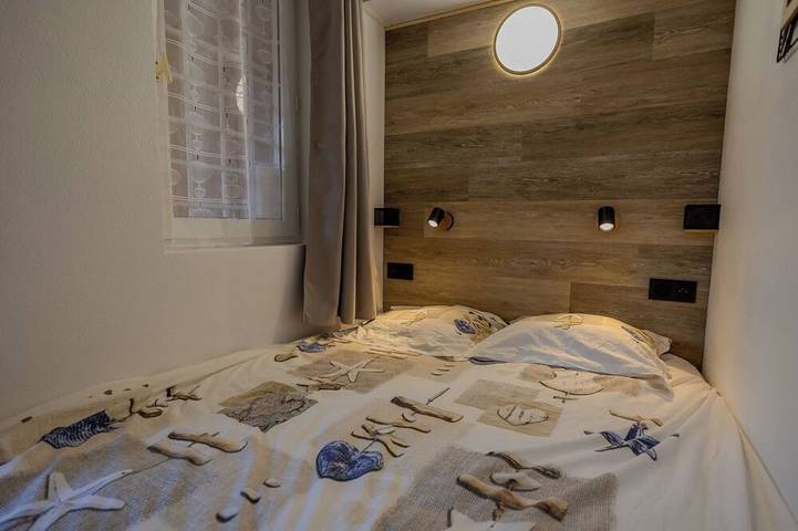 Gîte pour 4 personnes, avec jardin et bassin pour enfant ainsi que terrasse et piscine, animaux acceptés dans Golf De Cap Esterel - 4