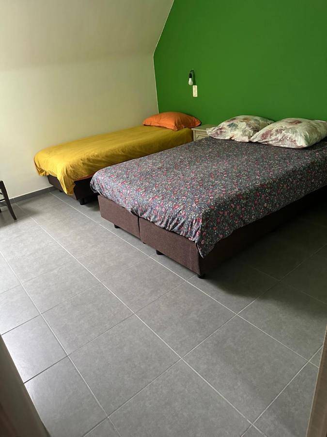 Location de vacances pour 15 personnes, avec vue et terrasse à Chapelle-lez-Herlaimont - 3