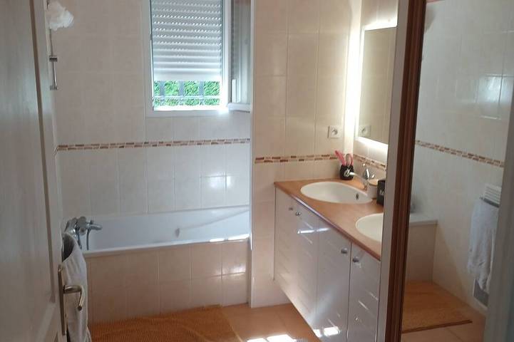 Location de vacances pour 6 personnes, avec jacuzzi et jardin dans Arthès - 2