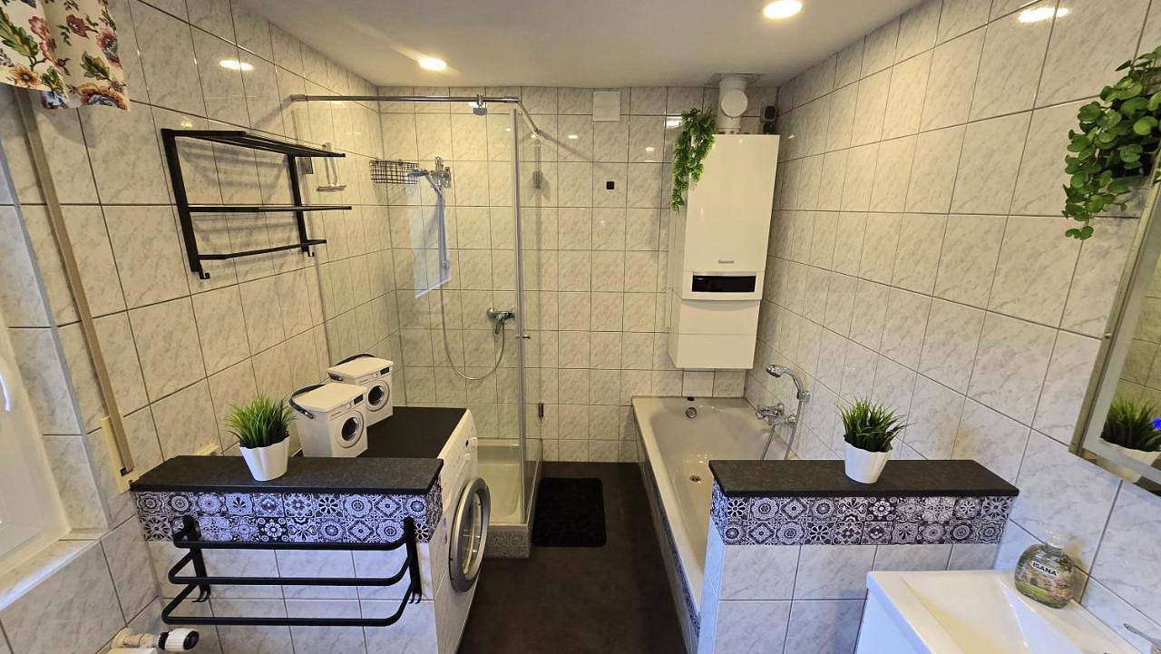 Two-Bedroom House in Lorch, Rheingau-Taunus-Kreis