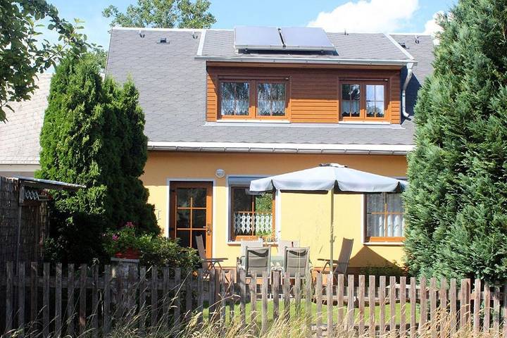Ferienhaus für 8 Personen, mit Garten - 1