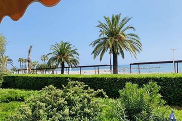 Gîte pour 4 personnes, avec terrasse et jacuzzi dans Plage de l'Esplanade-des-Goëlands