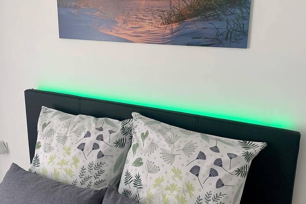Entire apartment, The Cherry Tree, near Paris Roissy Cdg Airport, Disneyland, Asterix, Exposition in Villepinte, Seine-Saint-Denis