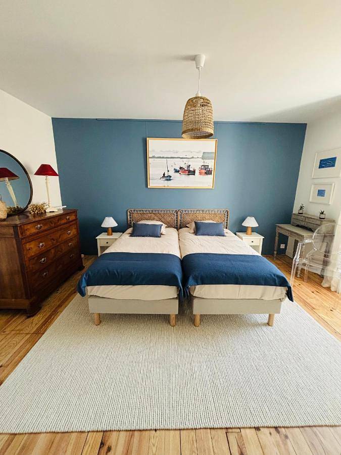 Location de vacances pour 4 personnes, avec vue et jardin dans Port de Poulgoazec - 4