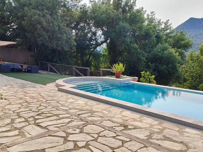 Casa rural para 10 personas, con terraza además de piscina y jardín en Ubrique - 3