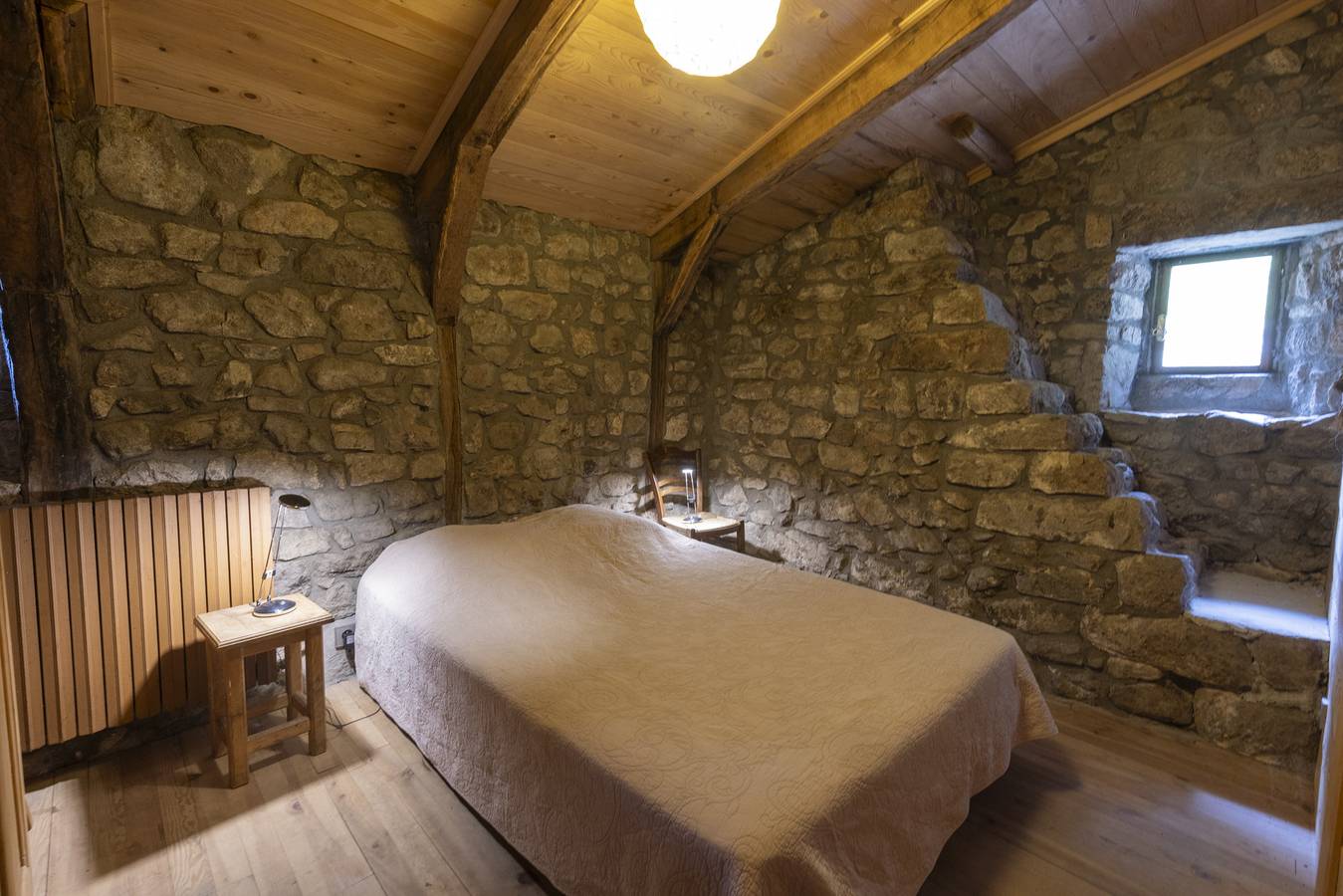 Maison de vacances "Les Grisiéres" avec vue sur montagne et 2 terrasses privées in Montpezat-sous-Bauzon, Parc naturel régional des Monts d'Ardèche
