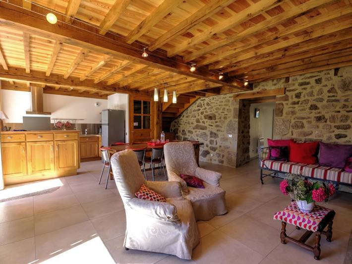 Gîte pour 10 personnes, avec jardin et terrasse dans la Loire - 4