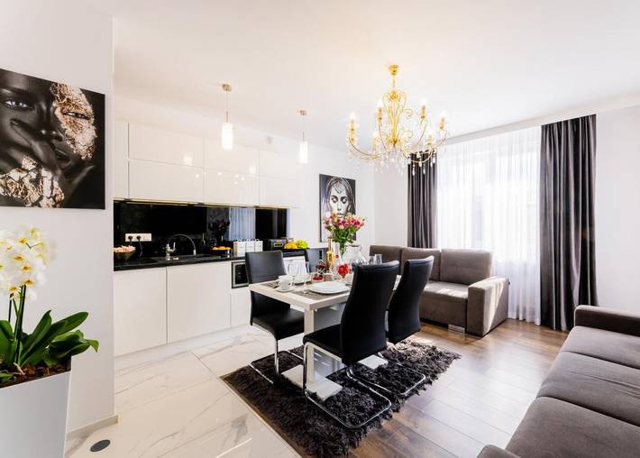 Apartament wakacyjny dla 4 osób, z widok i taras oraz ogród i sauna w Rowy