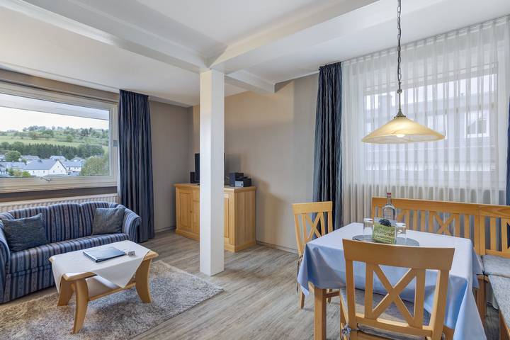 Ganze Wohnung, Wohnung 'Lerche' mit Bergblick, Gemeinschaftsgarten und Wi-Fi in Usseln, Willingen