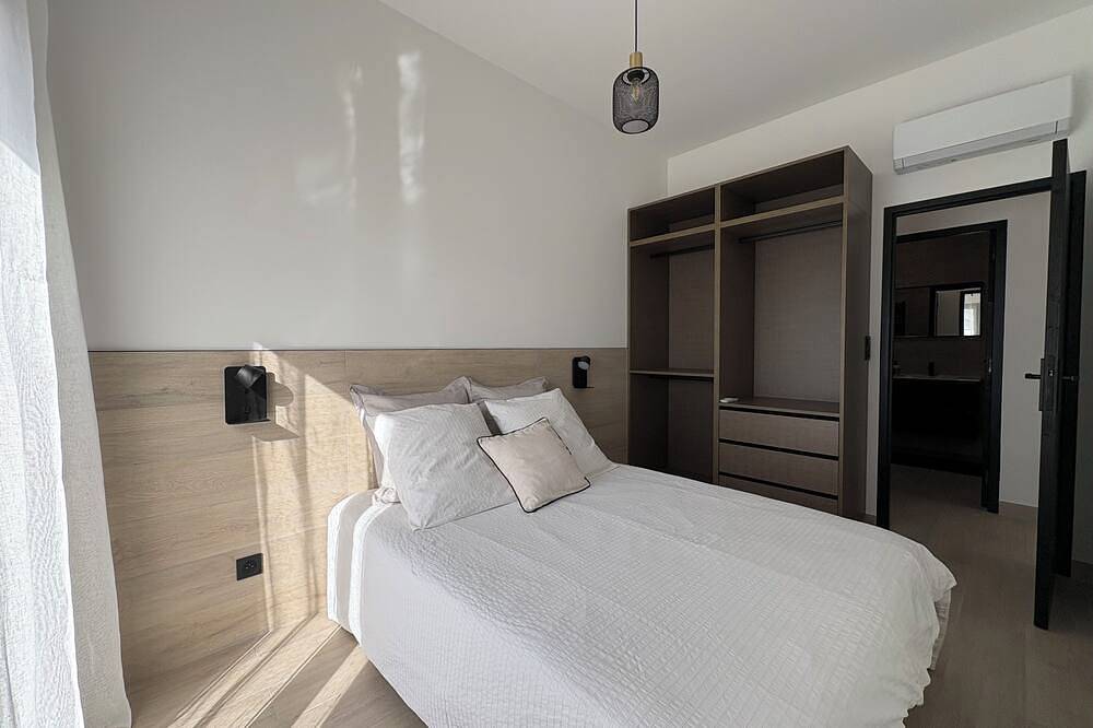 Charming new air-conditioned house with large terrace near Bordeaux in Le Haillan, Bordeaux region