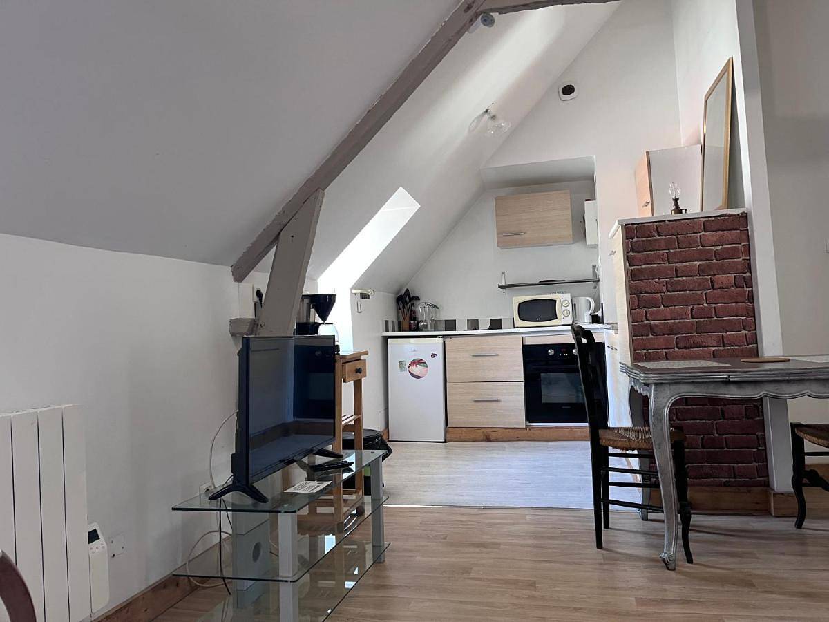 Appartement entier, One-Bedroom Apartment in Wimille, Région de Boulogne-sur-Mer