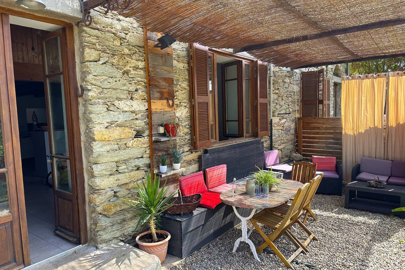 Appartamento intero, Casa Nebbia, appartement dans maison en pierre in Santo Pietro di Tenda, Calvi e dintorni